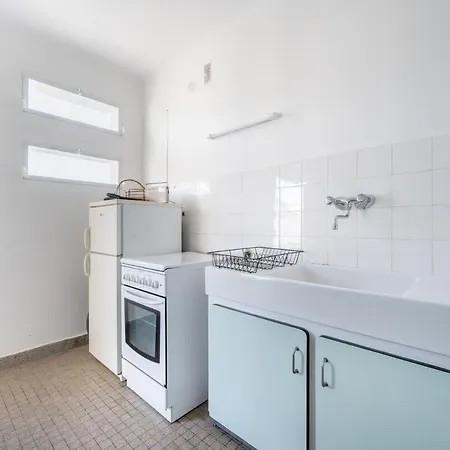 A056 - Centre With Parking Διαμέρισμα *